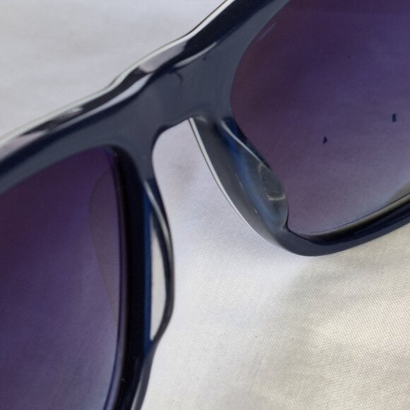 Argento AGH3503 B32 Stylish Sunglasses. main image 5
